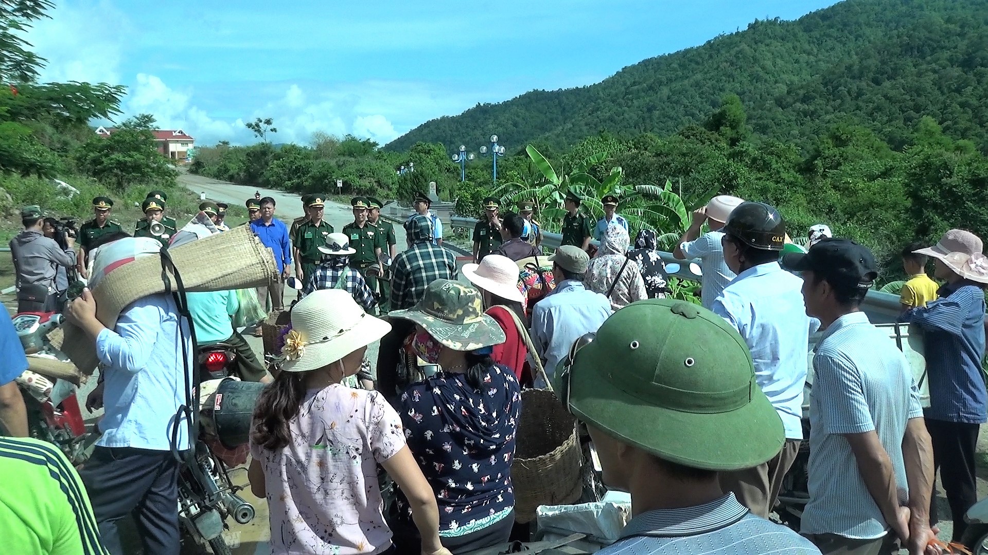 Tổ chức thành công diễn tập liên hợp ngăn chặn người di cư tự do và xuất, nhập cảnh trái phép
